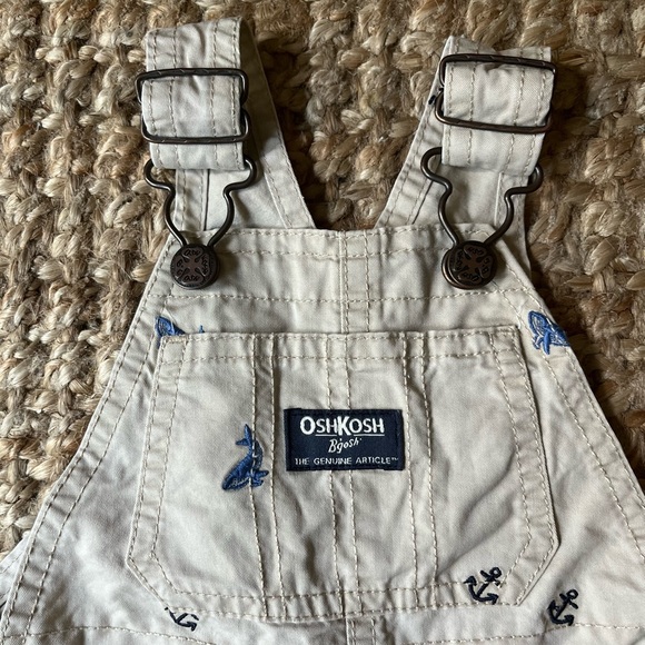 ⚓️ sold ✨oshkosh b’gosh overalls - Picture 2 of 7
